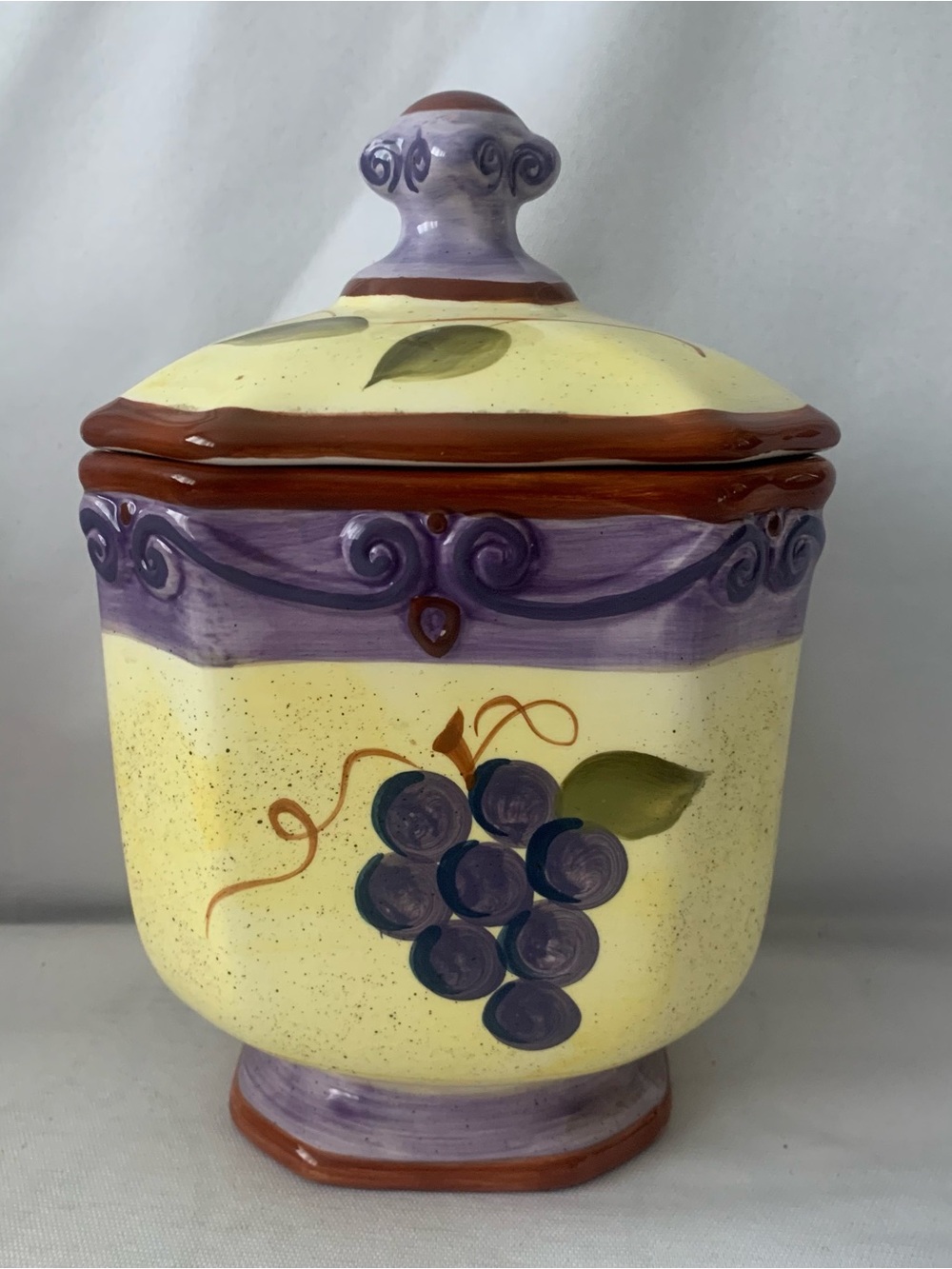 Tabletops Unlimited Medici Large Porcelain Storage Canister Cookie Jar Lid 9”